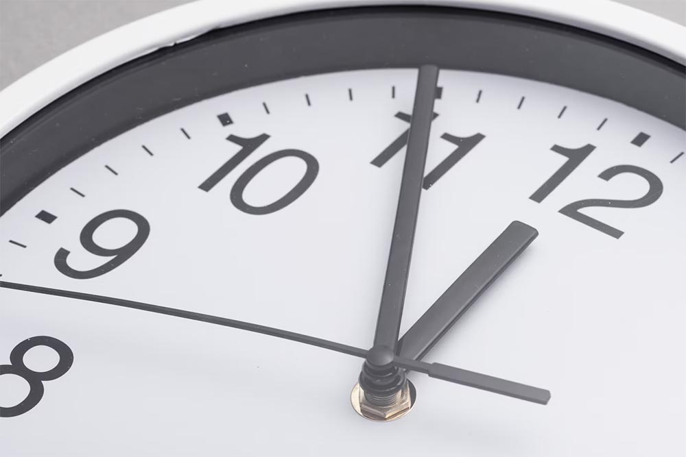 La corsa contro il tempo: 6 secondi per conquistare il visitatore
